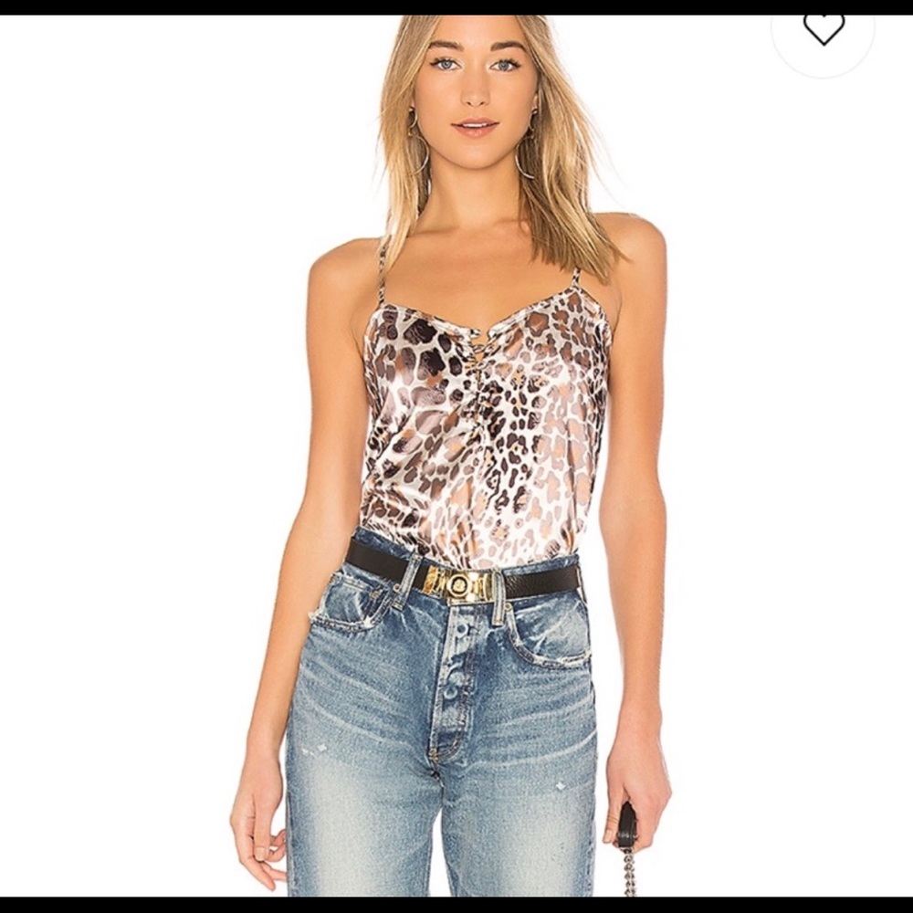 L’acadime x Revolve “The button cami”